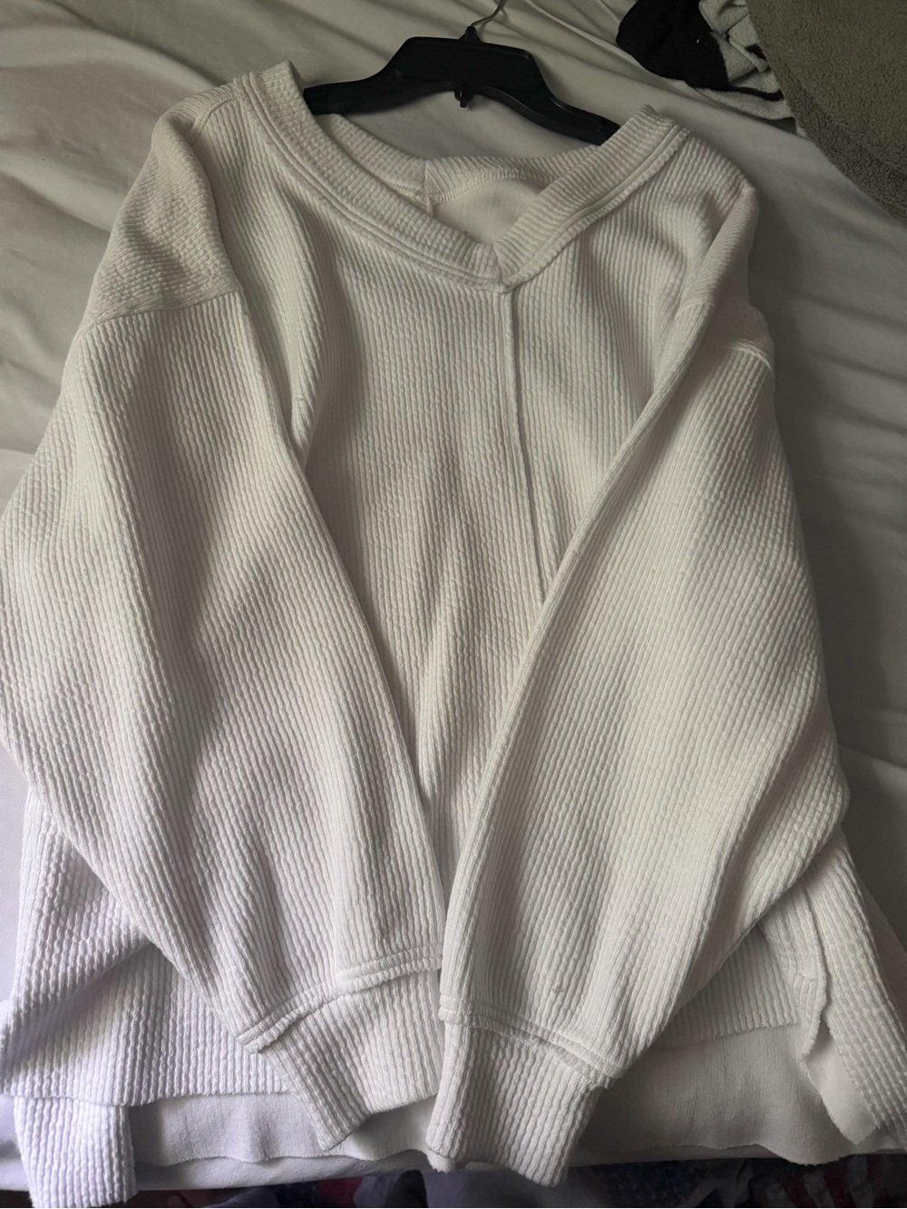 aerie White Ribbed V-Neck Pullover